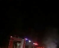 海豐一輛大車突然起火，消防和警方迅速趕赴現場處置
